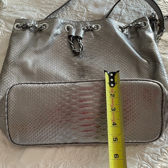 MICHAEL KORS Frankie Metallic Leather Crocodile-embossed Large Shoulder Bag - Picture 9 of 10